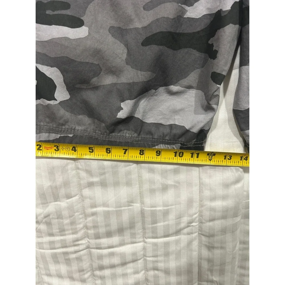 New Ecko Unltd. Camo Cargo Shorts Gray Casual‎ Streetwear Size 44  (620)